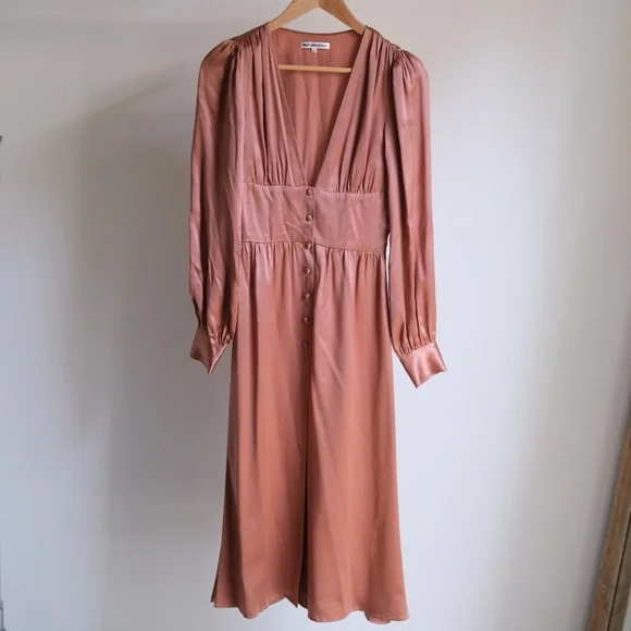 Reformation pink silk dress - Picture 3 of 6
